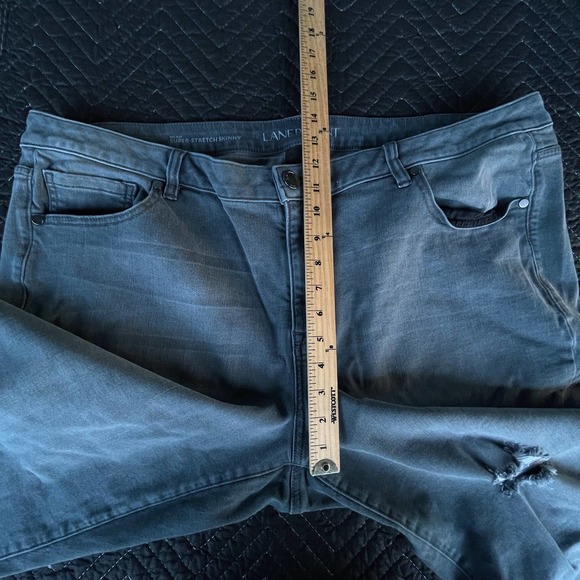 Lane Bryant Jeans Womens Plus Size 24 Gray Distressed Tulip Hem Mid Rise - Picture 9 of 11